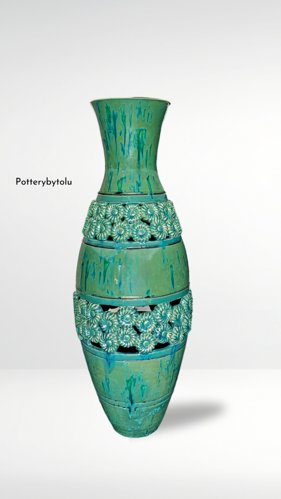 Lifesize Vase 4ft”